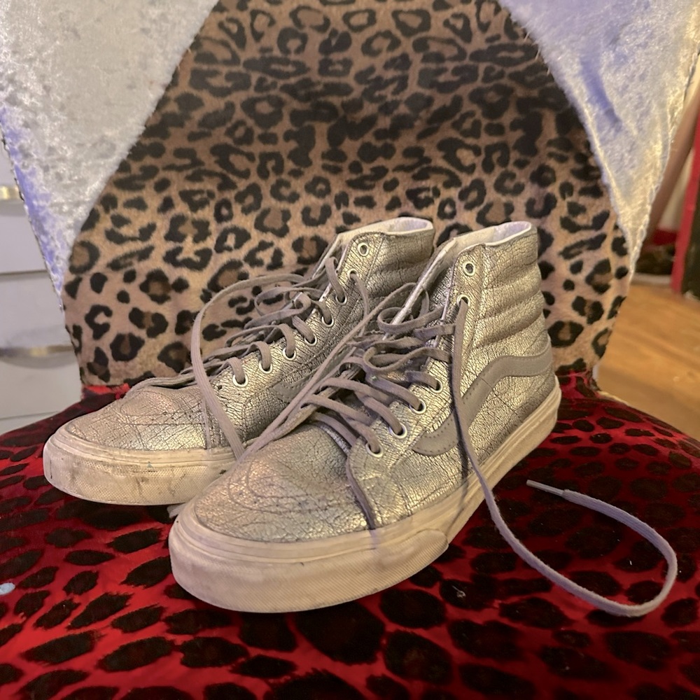Silver Vans Hightops! Women’s 9, Great Fit!